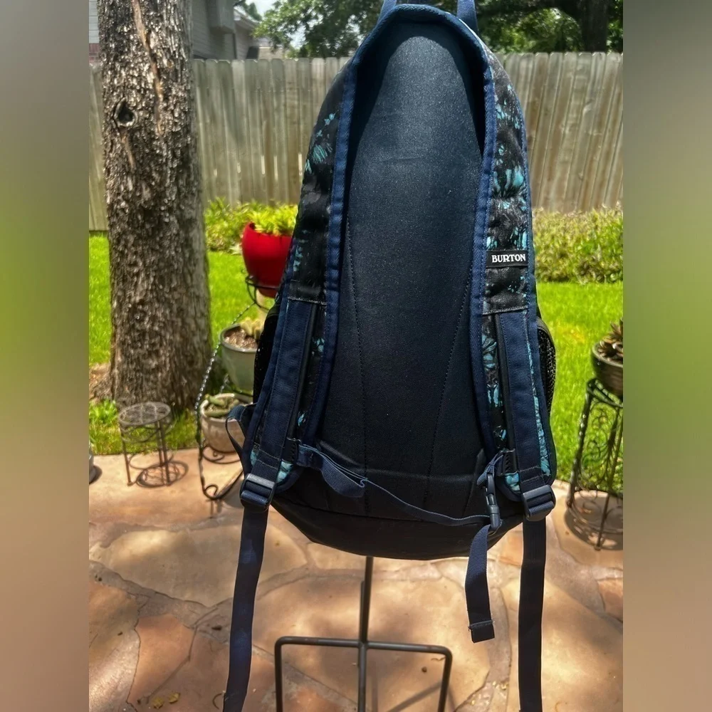 ▶️ Burton ◀️ Black and Blue Back Pack